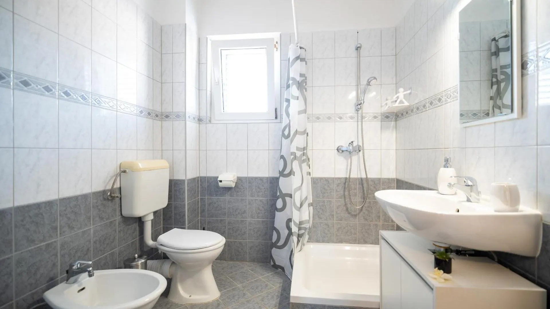 Adriatic Guest House Milic Gornji Karin 0*,  Croatia